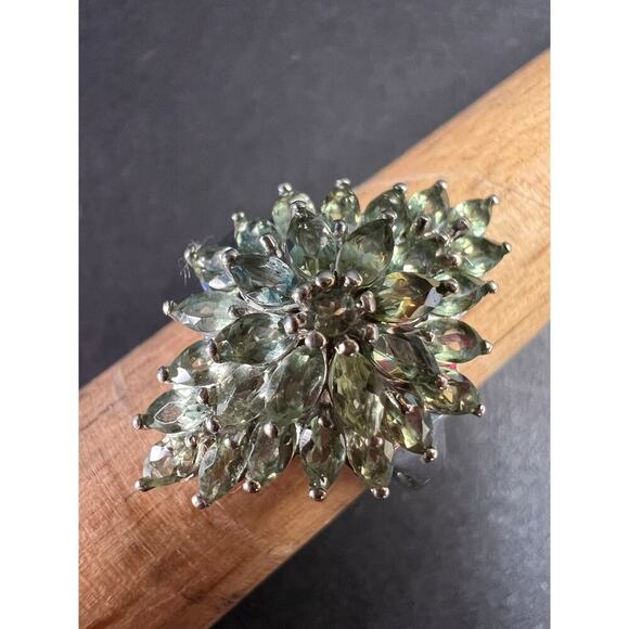 NEW Green apatite floral spray ring in rhodium over sterling silver size 7 - Picture 11 of 16